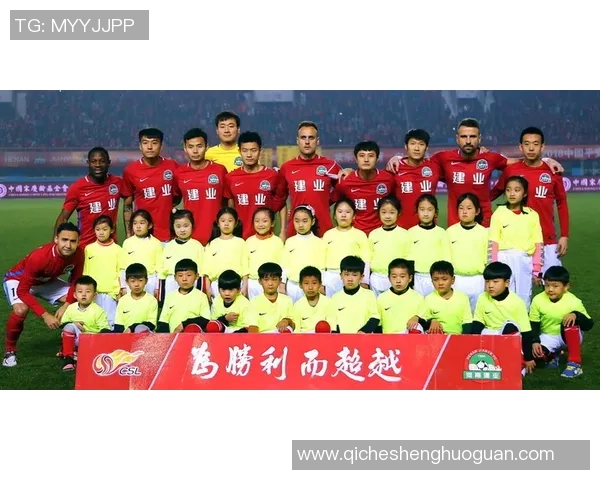 成都排球队的反击革新之路：重塑战术与团队精神的全新探索